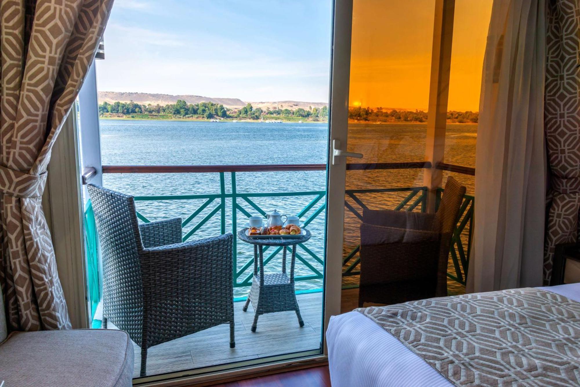 Sonesta Moon Goddess Cruise - From Aswan To Luxor - 03 & 07 Nights Every Friday Hotell Exteriör bild